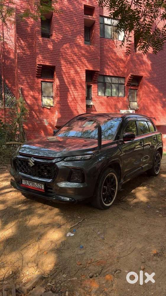 Maruti Suzuki Grand Vitara 2023 Petrol Well Maintained
