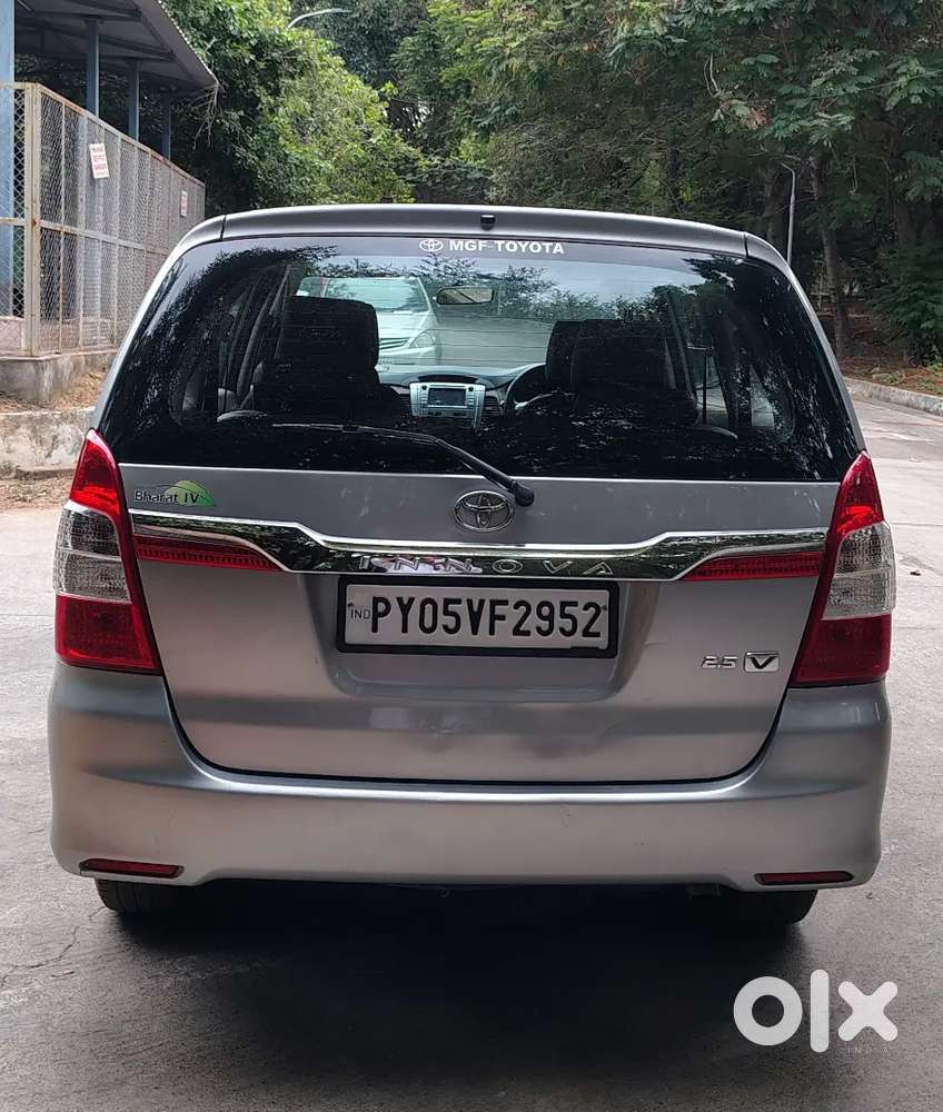 Toyota Innova 2.5 V 2015 Top-end
