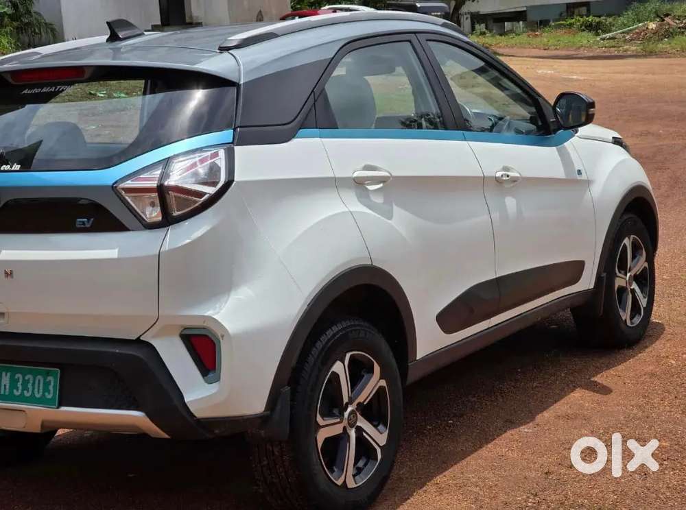 Tata Nexon Xz Plus Lux With Sunroof