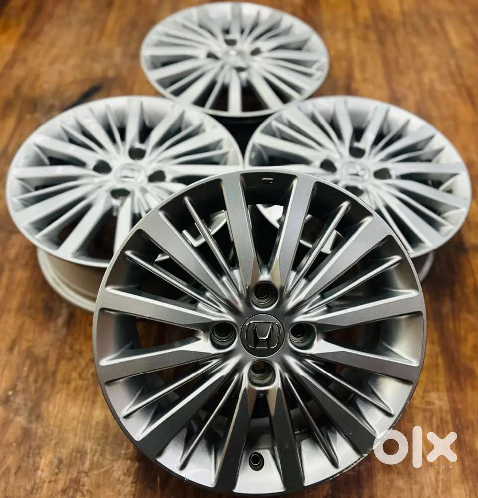 15 inch Honda Jazz alloy wheels set of four in best price