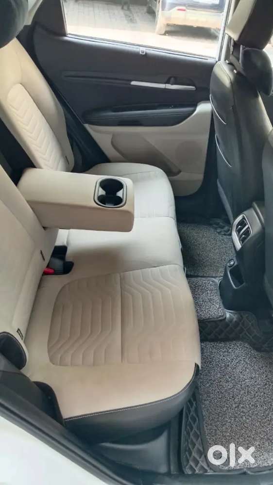 Kia Sonet 2023  Imt Semi-automatic  13,000 Km Only