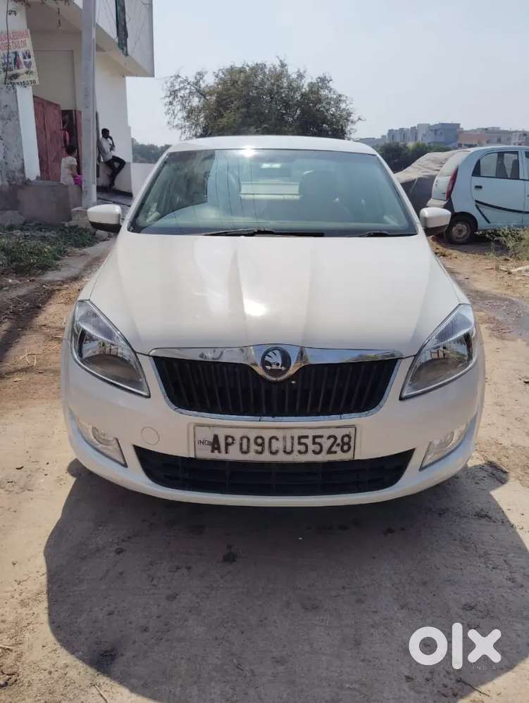 Skoda Rapid Elegance 2013 Diesel Manual