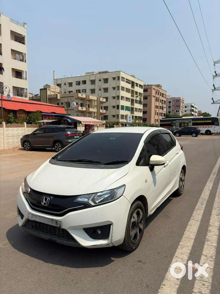 Honda Jazz 2016 Diesel Well Maintained
