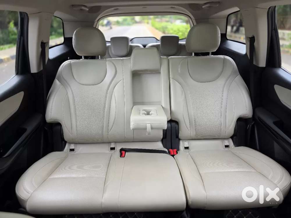 Mahindra Xuv700 2.2 Ax 7 Diesel At Luxury Pack Str, 2022, Diesel