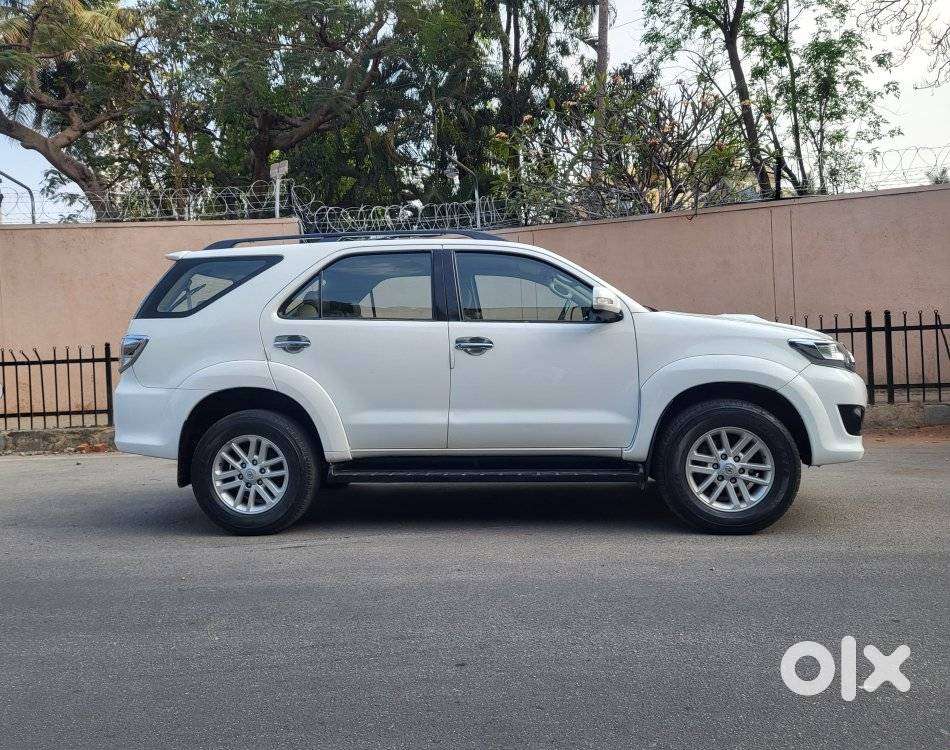 Toyota Fortuner 3.0 4x2 Mt, 2012
