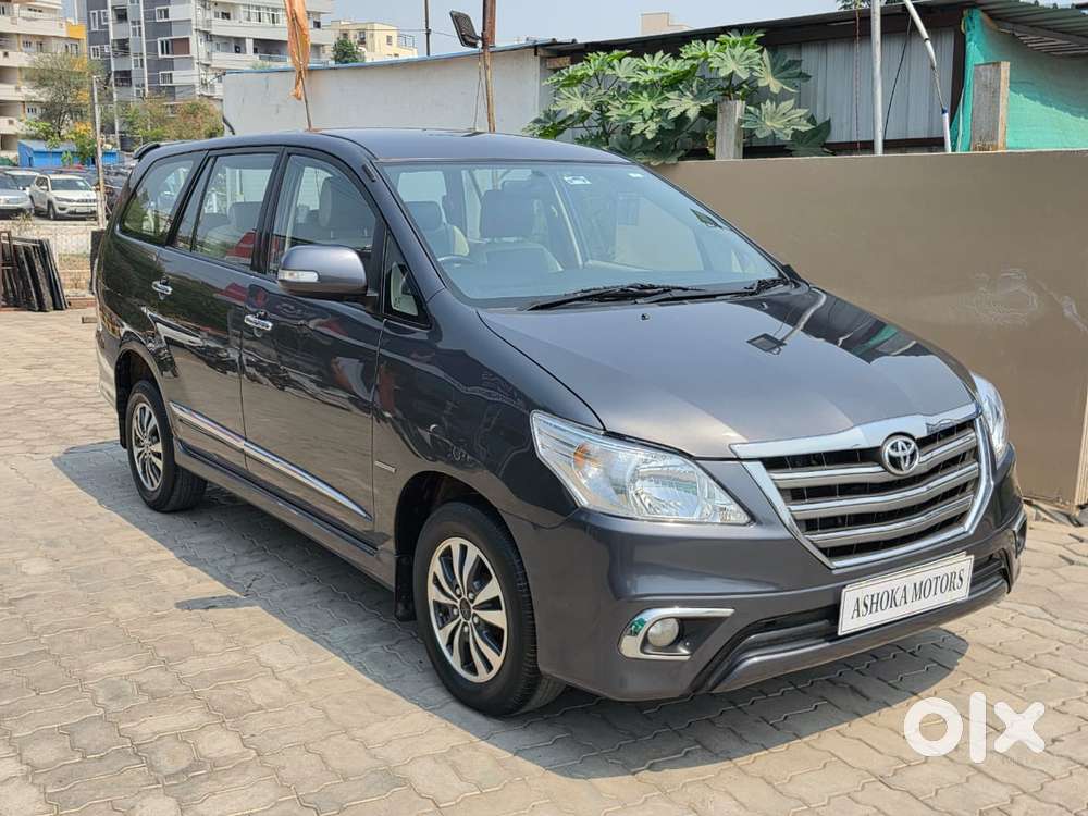 Toyota Innova 2.5 V 8 Str, 2015, Diesel