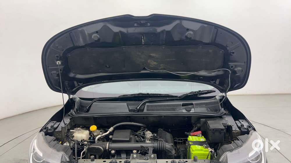 Renault Triber Rxz, 2024, Petrol