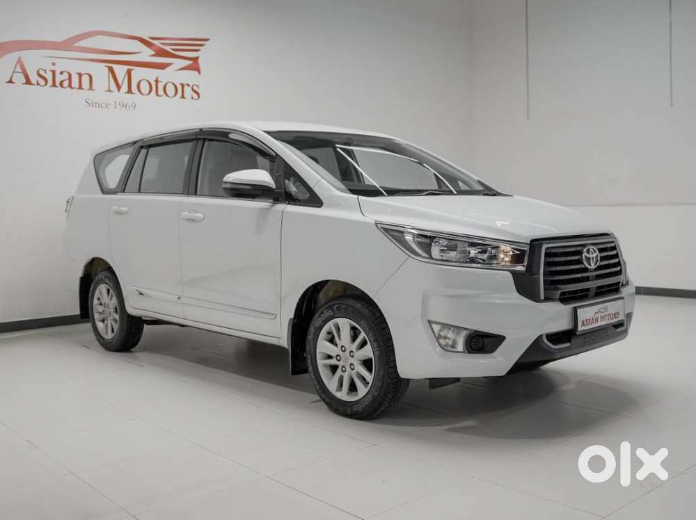 Toyota Innova Crysta 2.4 G Mt 8s, 2023, Diesel
