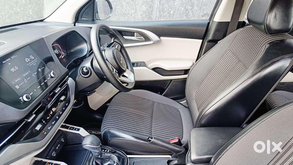 Kia Carens 1.4 Prestige Plus Turbo Dct 7 Str, 2022, Petrol