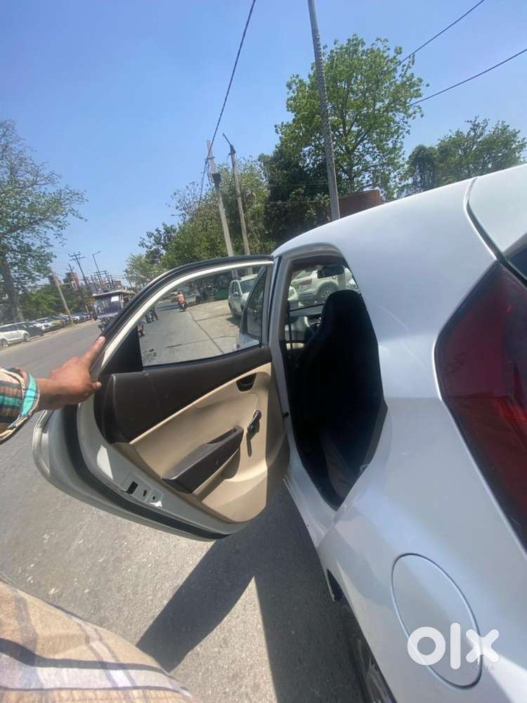 Hyundai Petrol Manual 2015