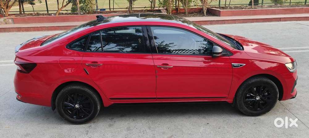 Skoda Slavia Ambition 1.5l Tsi Dsg Dual Tone, 2025, Petrol