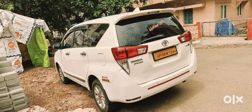 Toyota Innova Crysta 2018