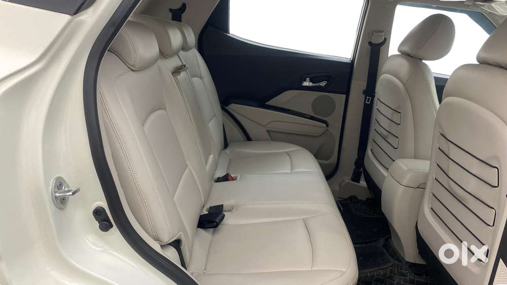 Mahindra Xuv300 W8 Option Diesel, 2023, Diesel