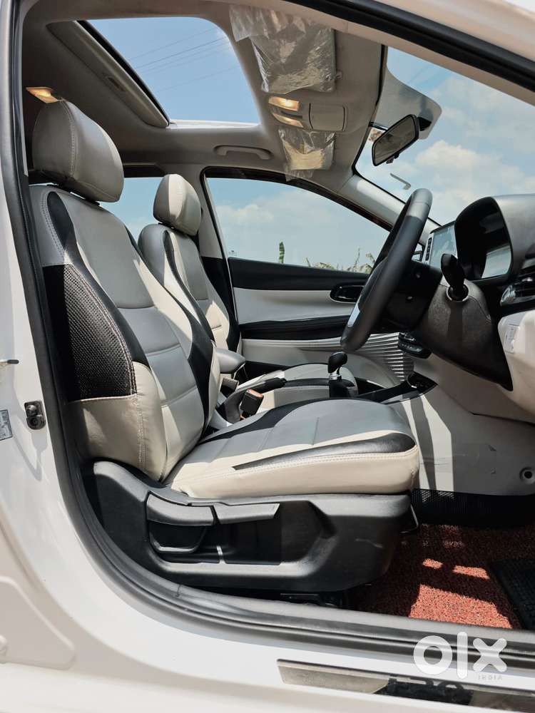 Hyundai I20 Asta (o) 1.2 Mt, 2023, Petrol