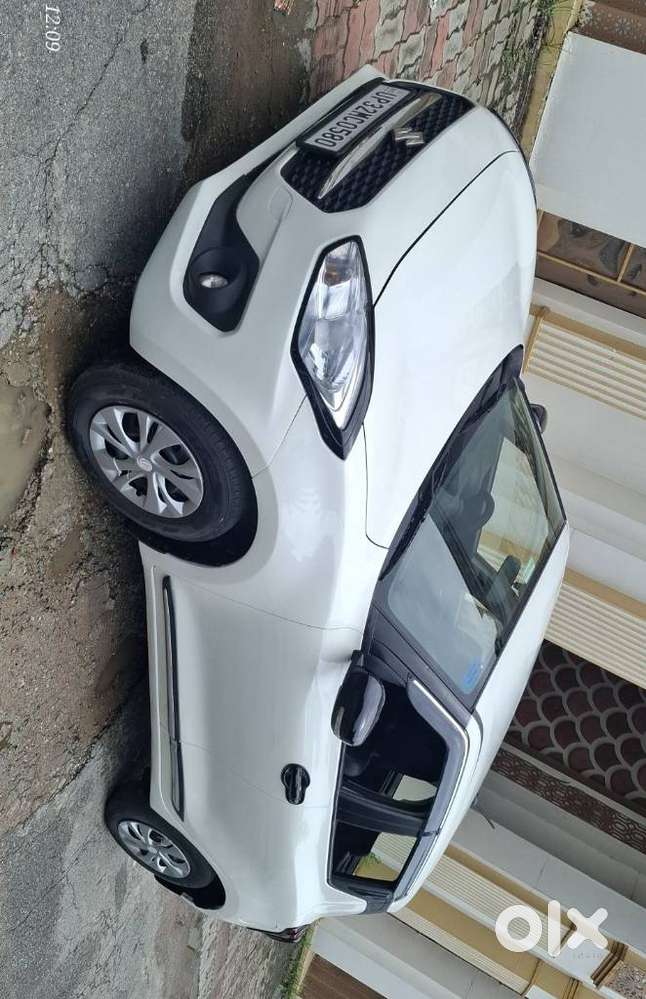Maruti Suzuki Swift Vxi Optional, 2021, Petrol