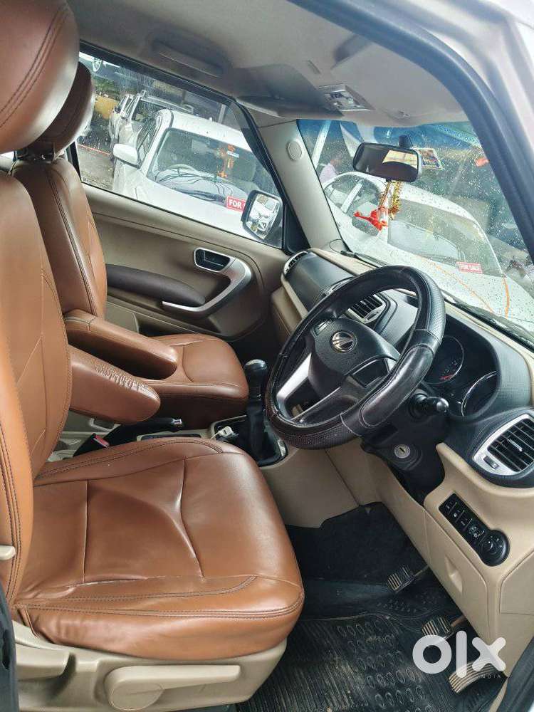Mahindra Tuv 300 Mhawk100 T8, 2017, Diesel