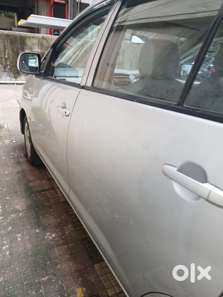 Toyota Innova 2010 Km Driven
