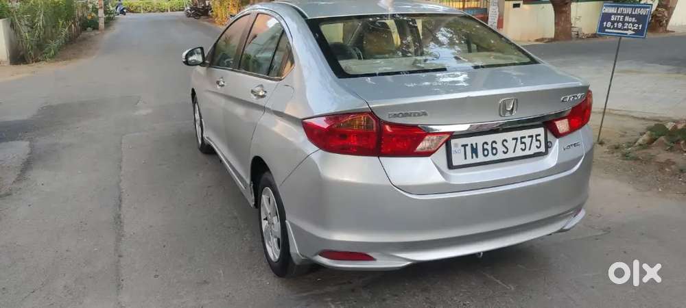 Honda City 1.5 V 2015