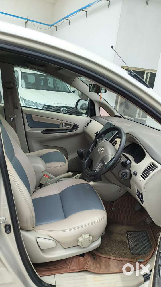 Toyota Innova 2.5 Zx Diesel 7 Seater, 2014, Diesel