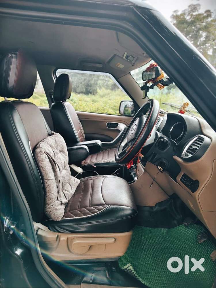 Mahindra Tuv 300 2017