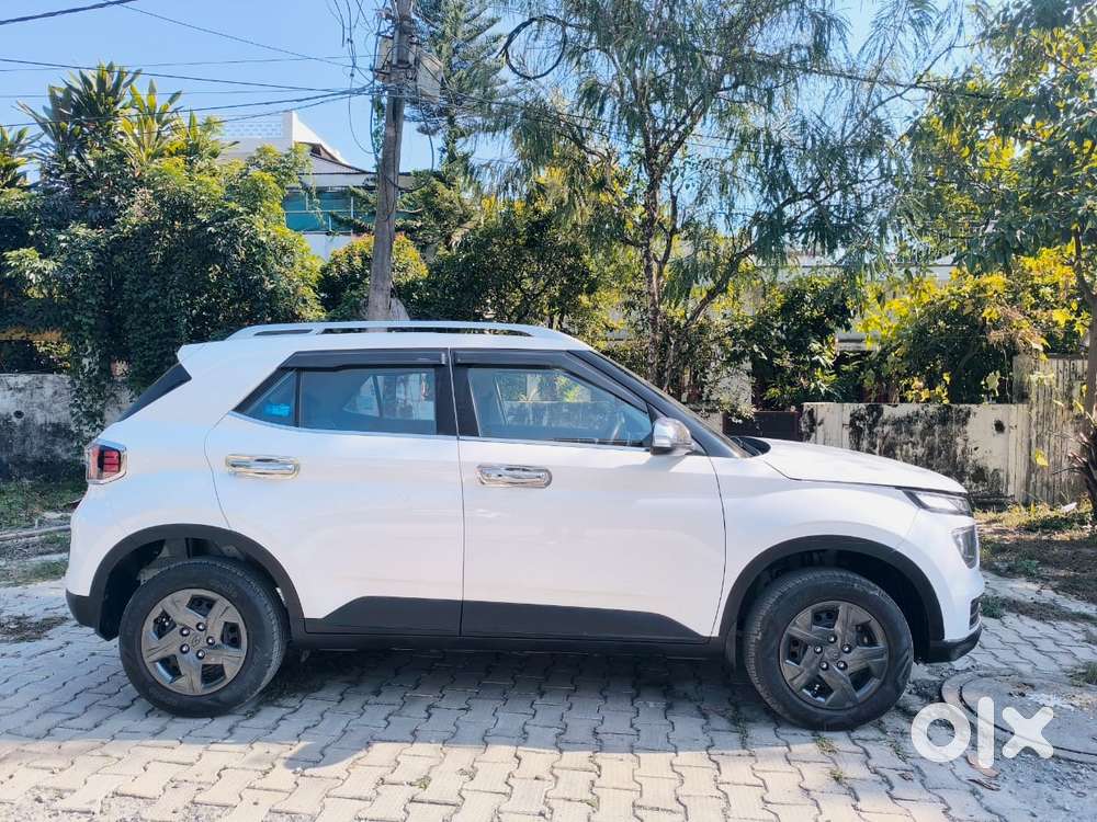 Hyundai Venue 1.2 S (o), 2025, Petrol