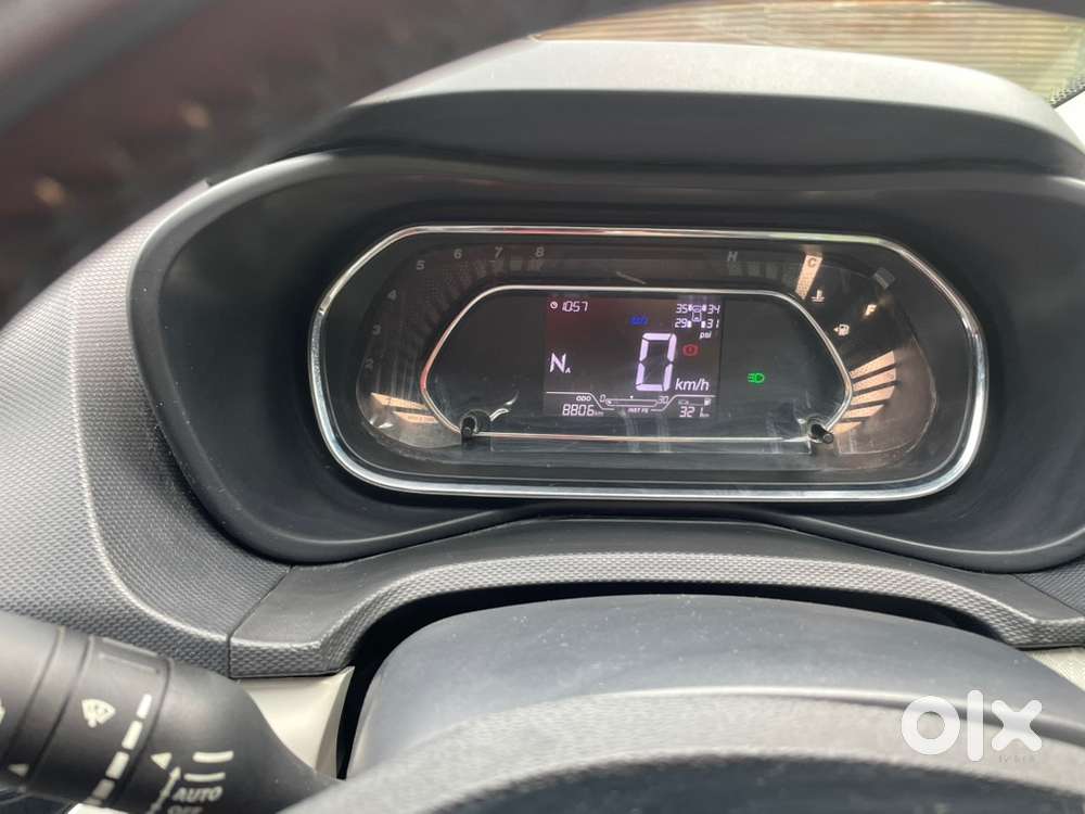 Tata Nexon Xza Plus Amt  2021 Petrol 8800 Km