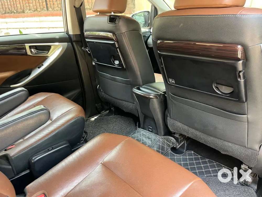 Toyota Innova Crysta 2018 Diesel Well Maintained