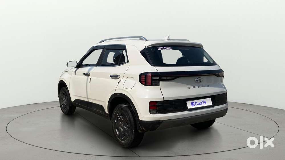 Hyundai Venue 1.2 S (o), 2023, Petrol