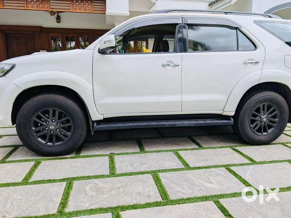Toyota Fortuner 4*2 Automatic 2015 Diesel Good Condition