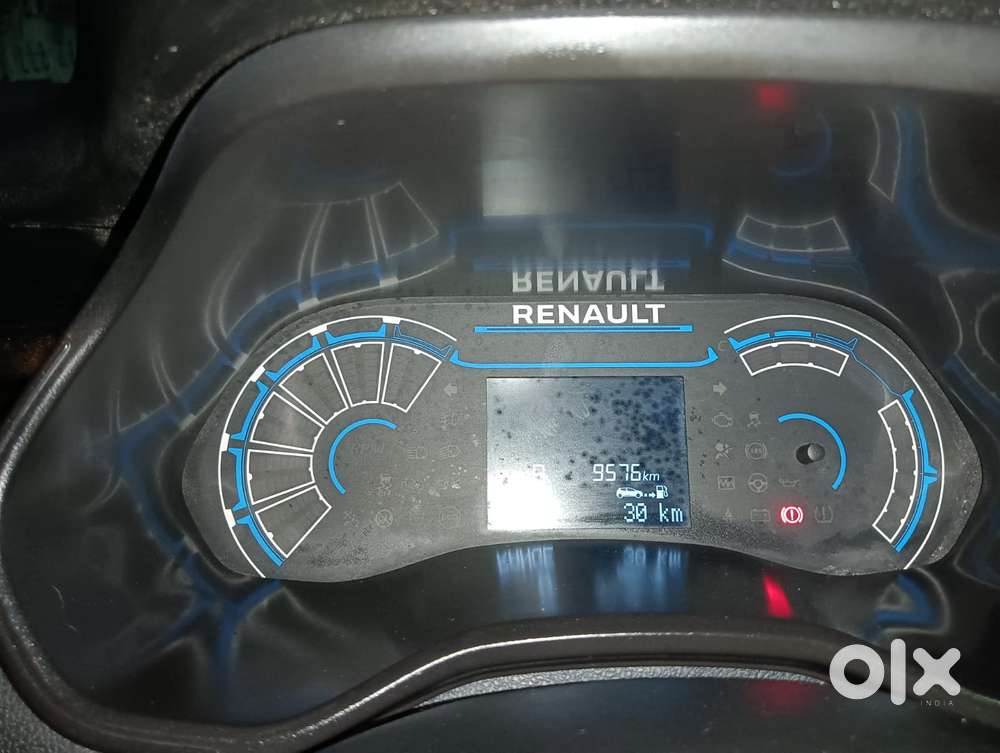 Renault Triber Rxt, 2023, Petrol