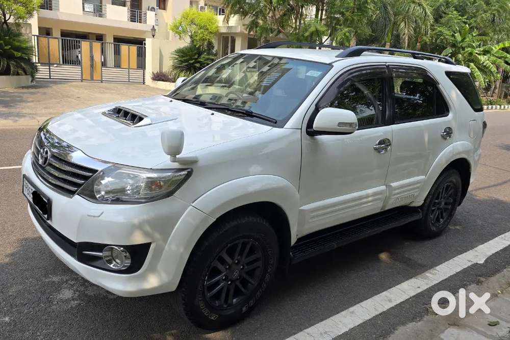Toyota Fortuner 2015 Automatic 4 By 4 Well Maintained