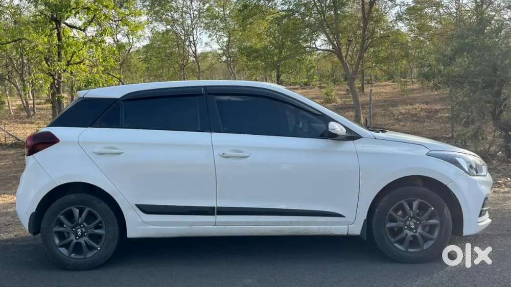 Hyundai I20 Asta Petrol 2018 Top Model Excellent Condition
