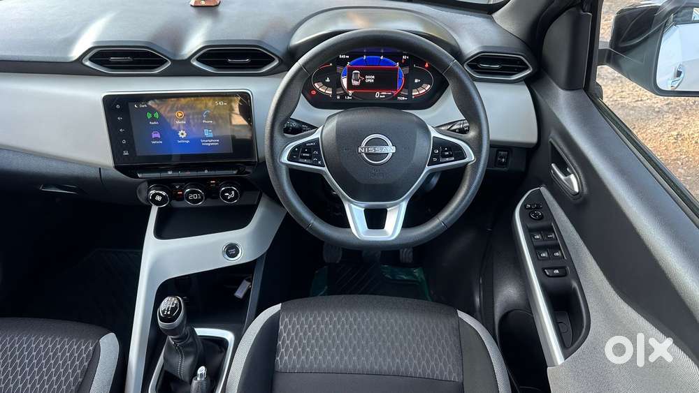 Nissan Magnite 1.0 Xv, 2021, Petrol