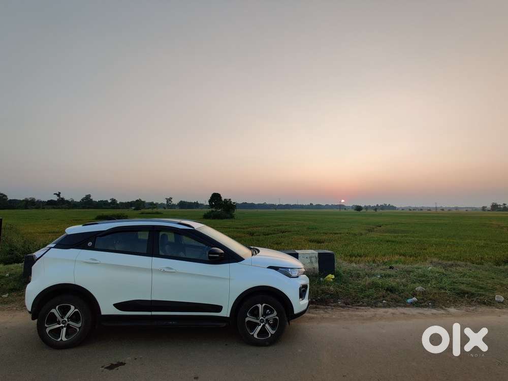 Tata Nexon Xz+s (top Model) Petrol, 2023
