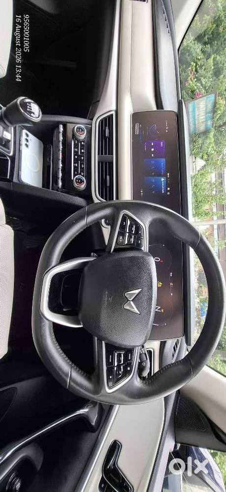 Mahindra Xuv700 2.2 Ax 7 Diesel Mt Luxury Pack Str, 2023, Diesel