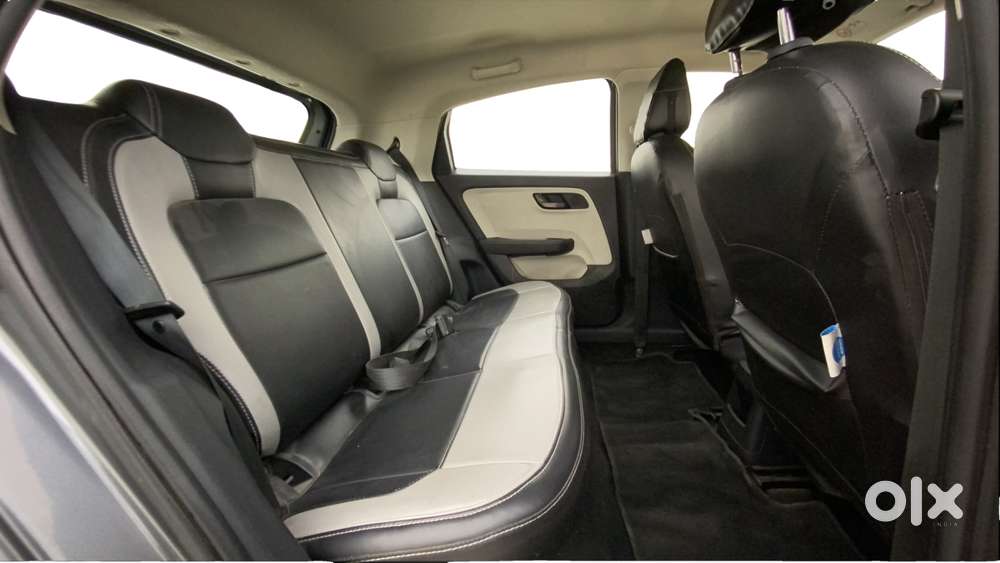 Tata Altroz 1.2 Xt, 2022, Petrol