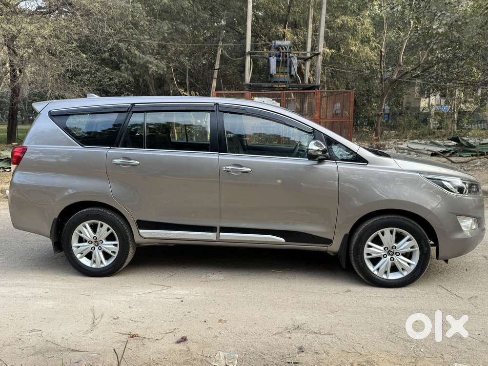 Toyota Innova Crysta