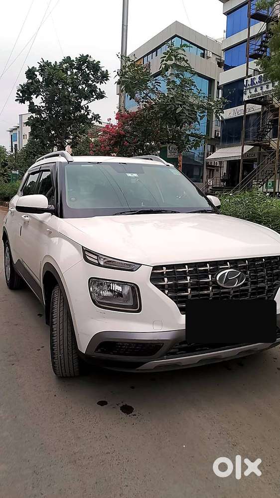 Parsi Owned, Single Hand 2021 Hyundai Venue