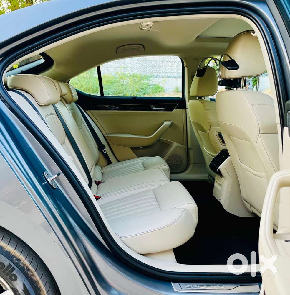 Skoda Superb 2.0 L&k Tsi At, 2023, Petrol