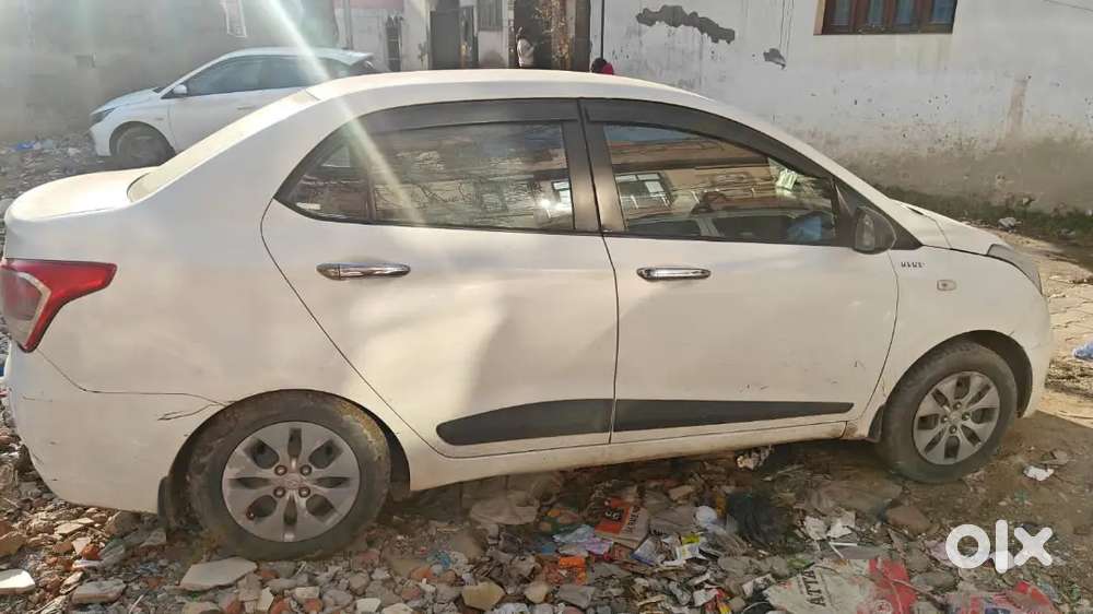 Hyundai Xcent Petrol Manual 2nd 2015