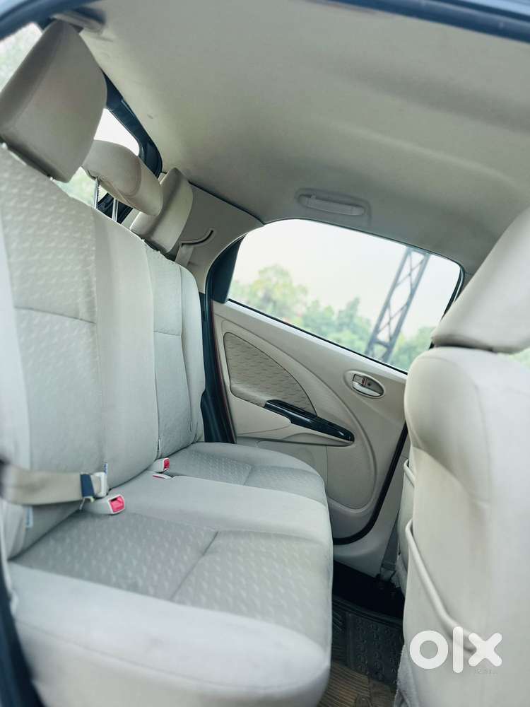 Toyota Etios Liva V Dual Tone, 2019, Petrol