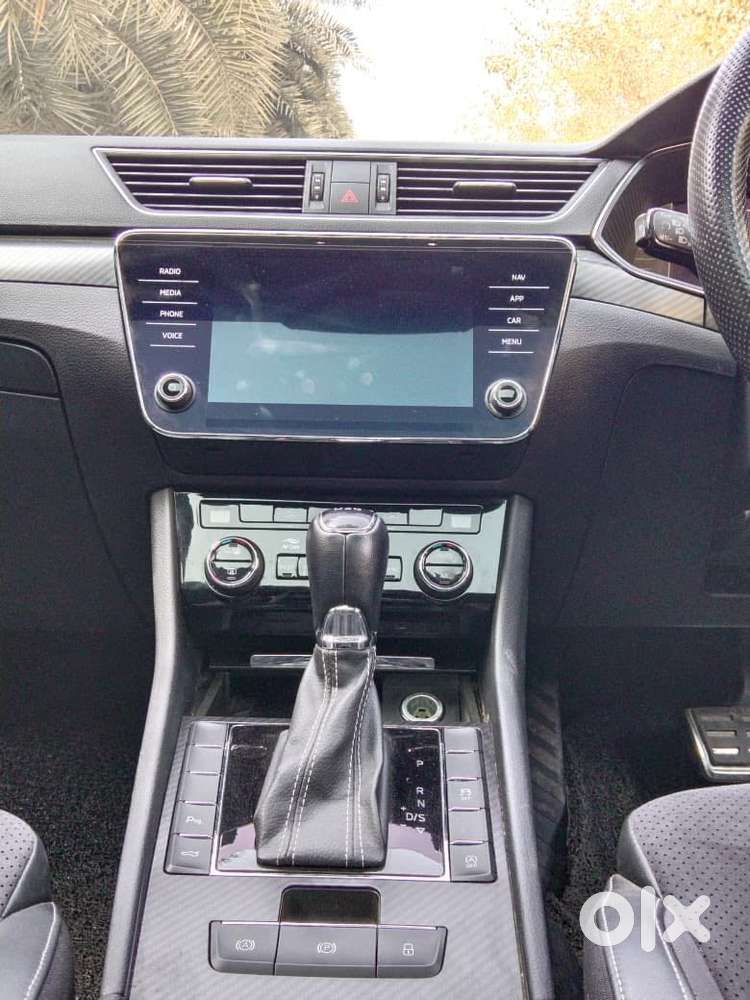 Skoda Superb [2020-ongoing] 1.8 Sportline, 2021, Petrol