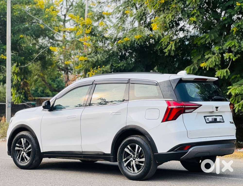 Mahindra Xuv700 2.2 Ax 5 Diesel At 7 Str, 2023, Diesel