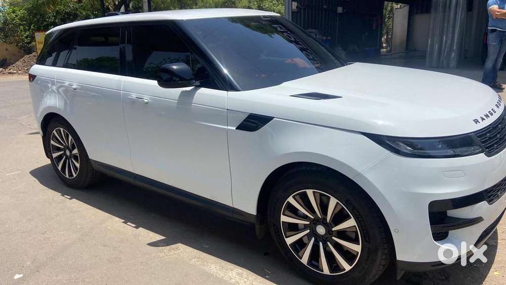 Land Rover Range Rover Sport 2024 Petrol 8500 Km Driven