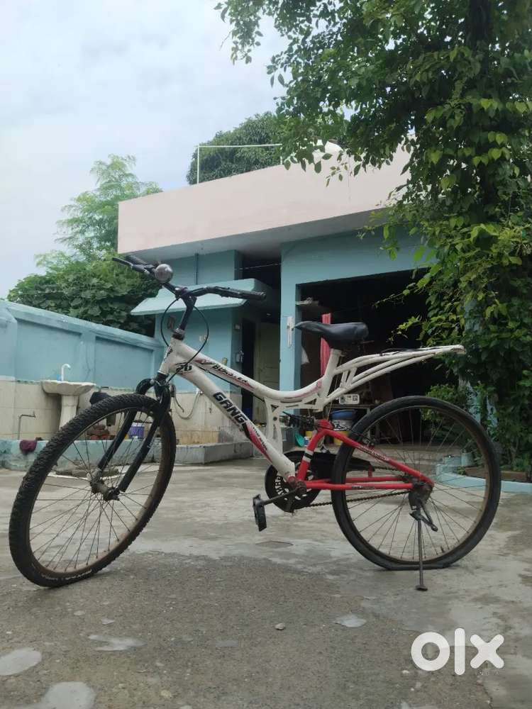 White colour shocker bicycle Bicycles 1812752951