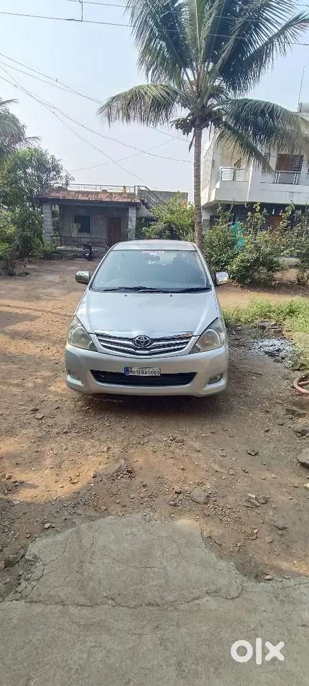 Toyota Innova 2011 Diesel Well Maintained