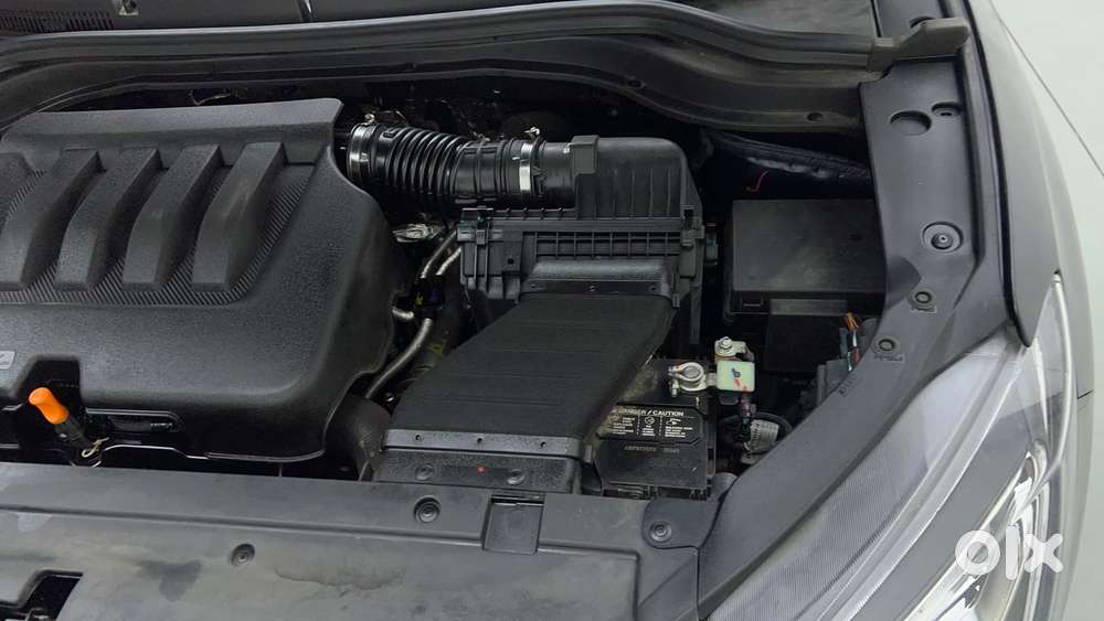 Mahindra Xuv700 2.0 Ax 7 Petrol At Str, 2023, Petrol