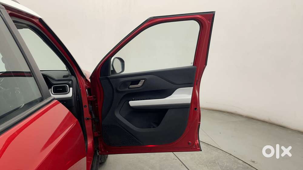 Tata Punch Creative Dual Tone Amt Sunroof, 2023, Petrol