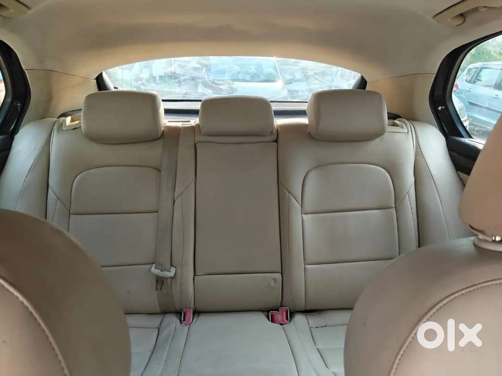 Skoda Superb Elegance 2.0 At , Button Start , Sunroof