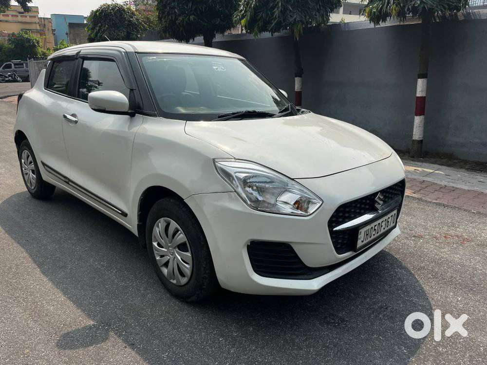 Maruti Suzuki Swift Vxi + Manual, 2022, Petrol